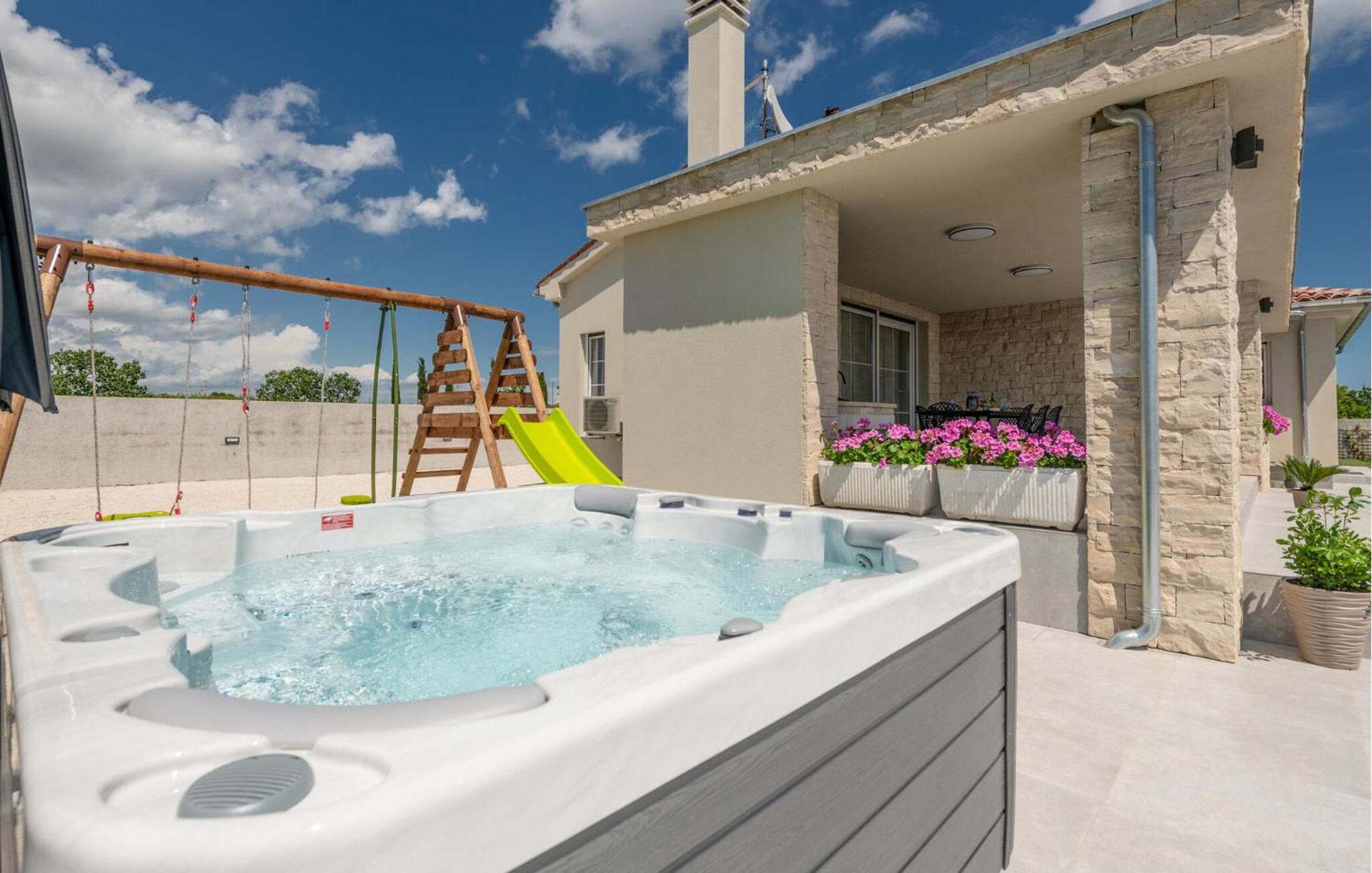 Amazing Home In Loborika With Wifi Exterior photo